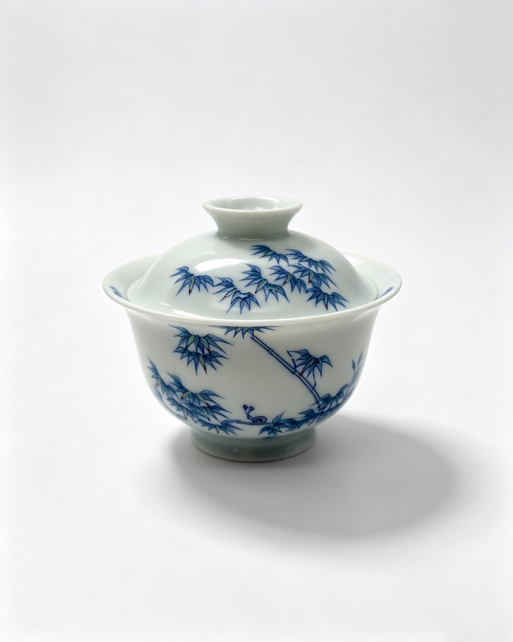 Whispering Bamboo Gaiwan        150ml   -Jingdezhen porcelain
