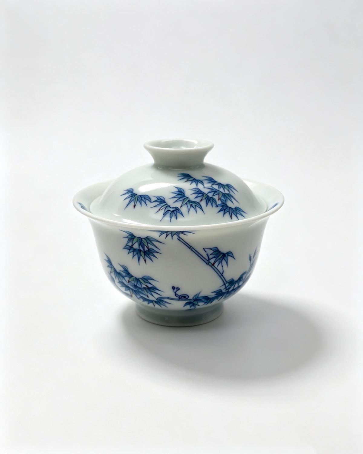 Whispering Bamboo Gaiwan        150ml   -Jingdezhen porcelain