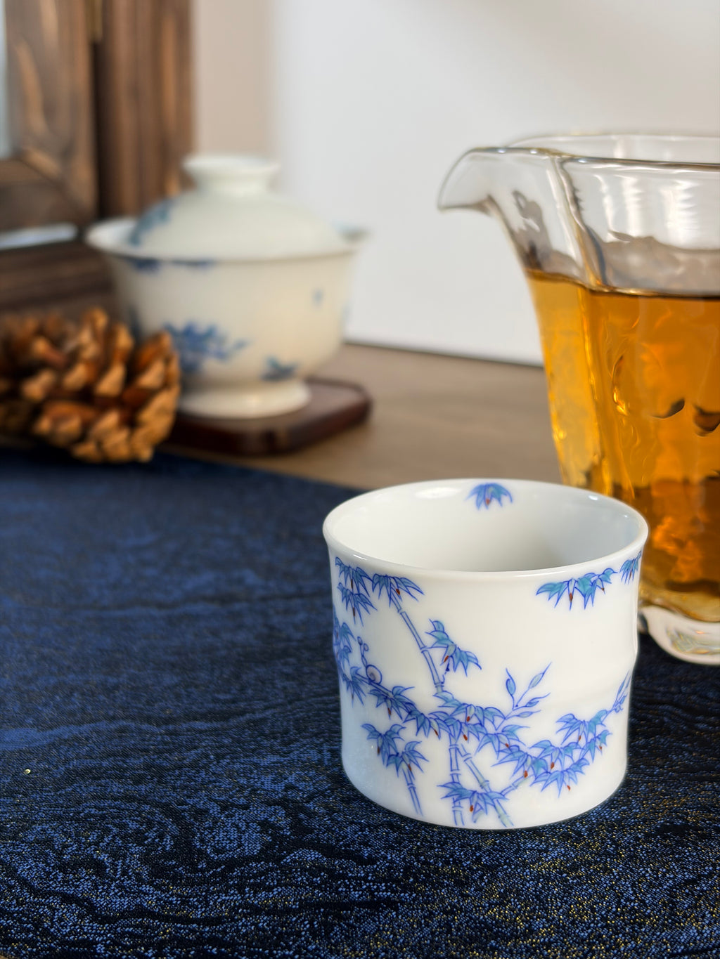 Hand-painted Bamboo Joint Porcelain Teacup       60ml   -Jingdezhen porcelain