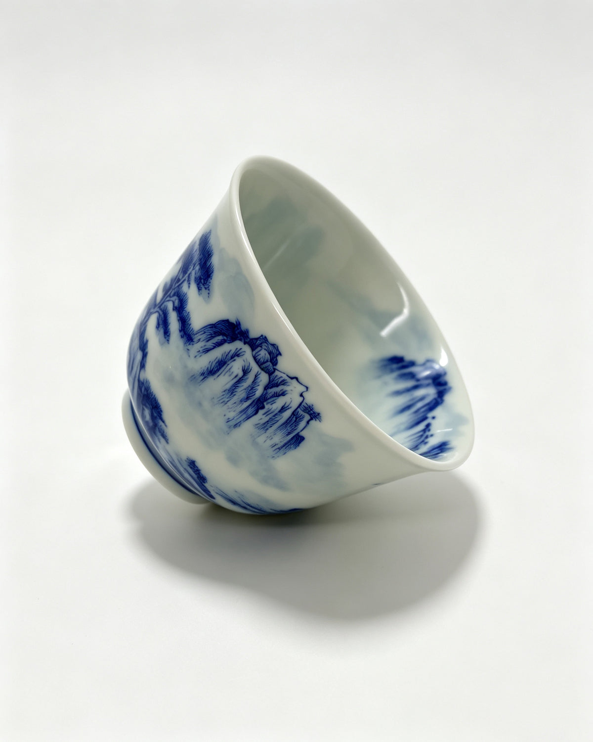 Mountain Dwelling Landscape       70ml   -Jingdezhen porcelain