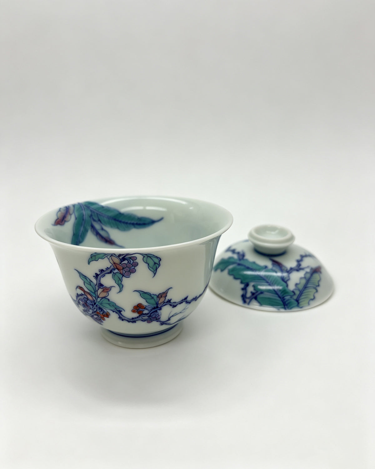 Doucai Banana & Grape Gaiwan     170ml   -Jingdezhen porcelain
