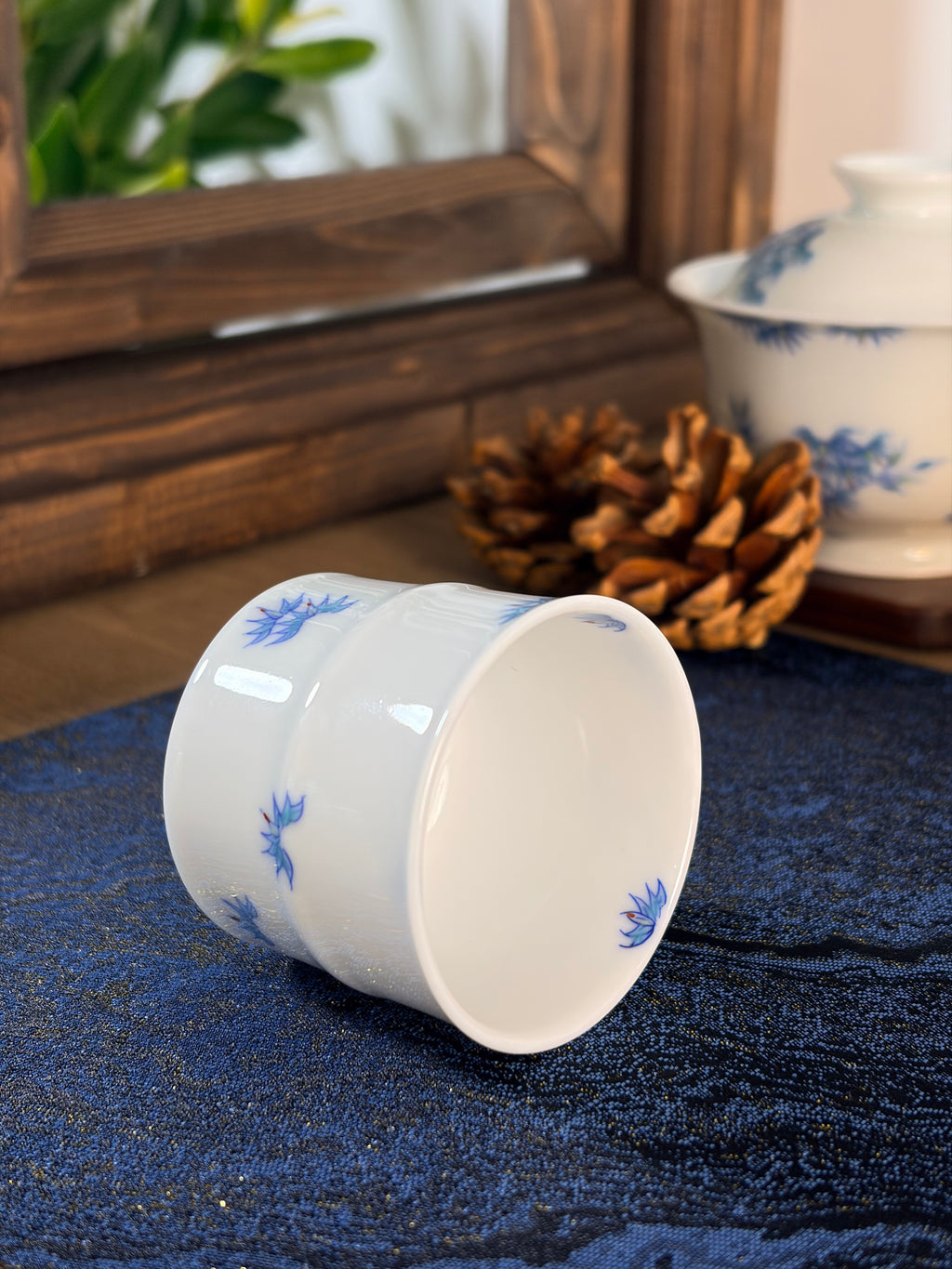 Hand-painted Bamboo Joint Porcelain Teacup       60ml   -Jingdezhen porcelain