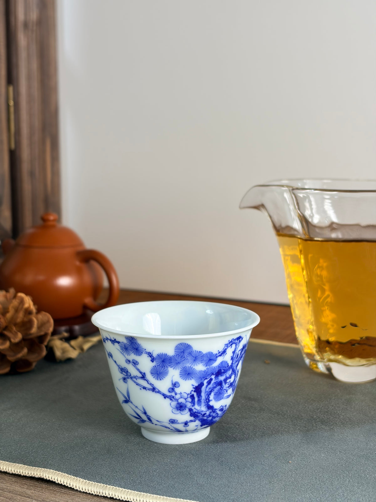 Three Friends of Winter      80ml   -Jingdezhen porcelain