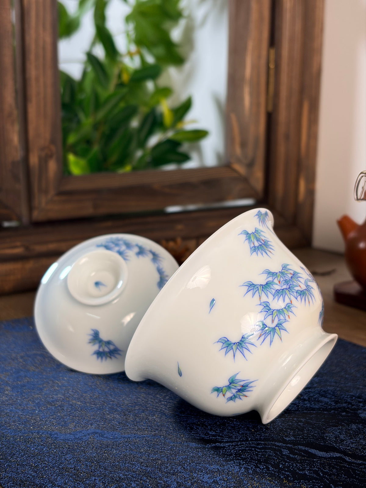 Whispering Bamboo Gaiwan        150ml   -Jingdezhen porcelain