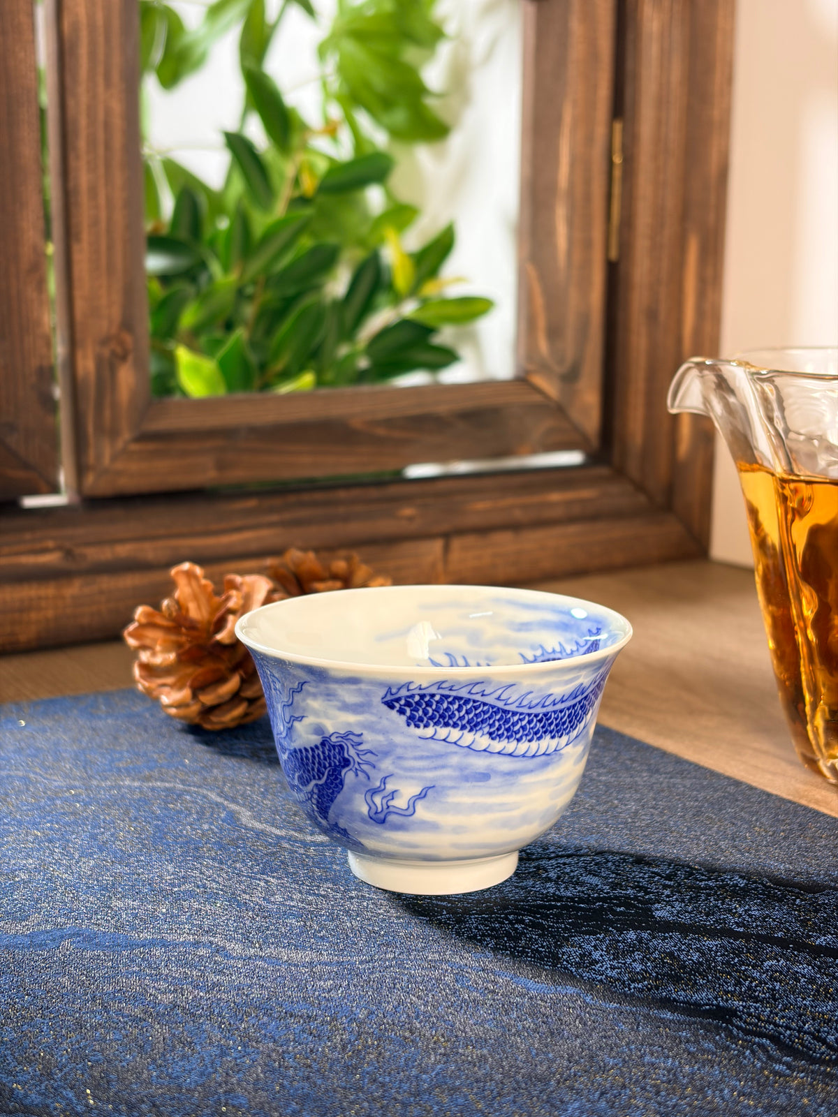 Hidden Dragon Blue and White Tea Tasting Cup        110ml   -Jingdezhen porcelain