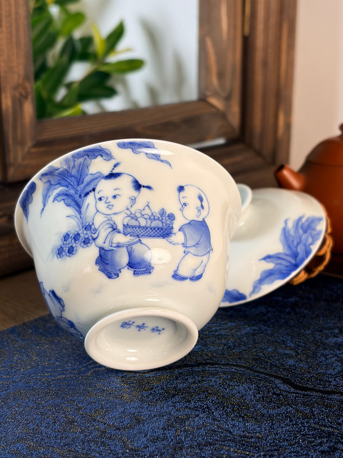 Joyful Kids Under Banana Leaves        160ml   -Jingdezhen porcelain