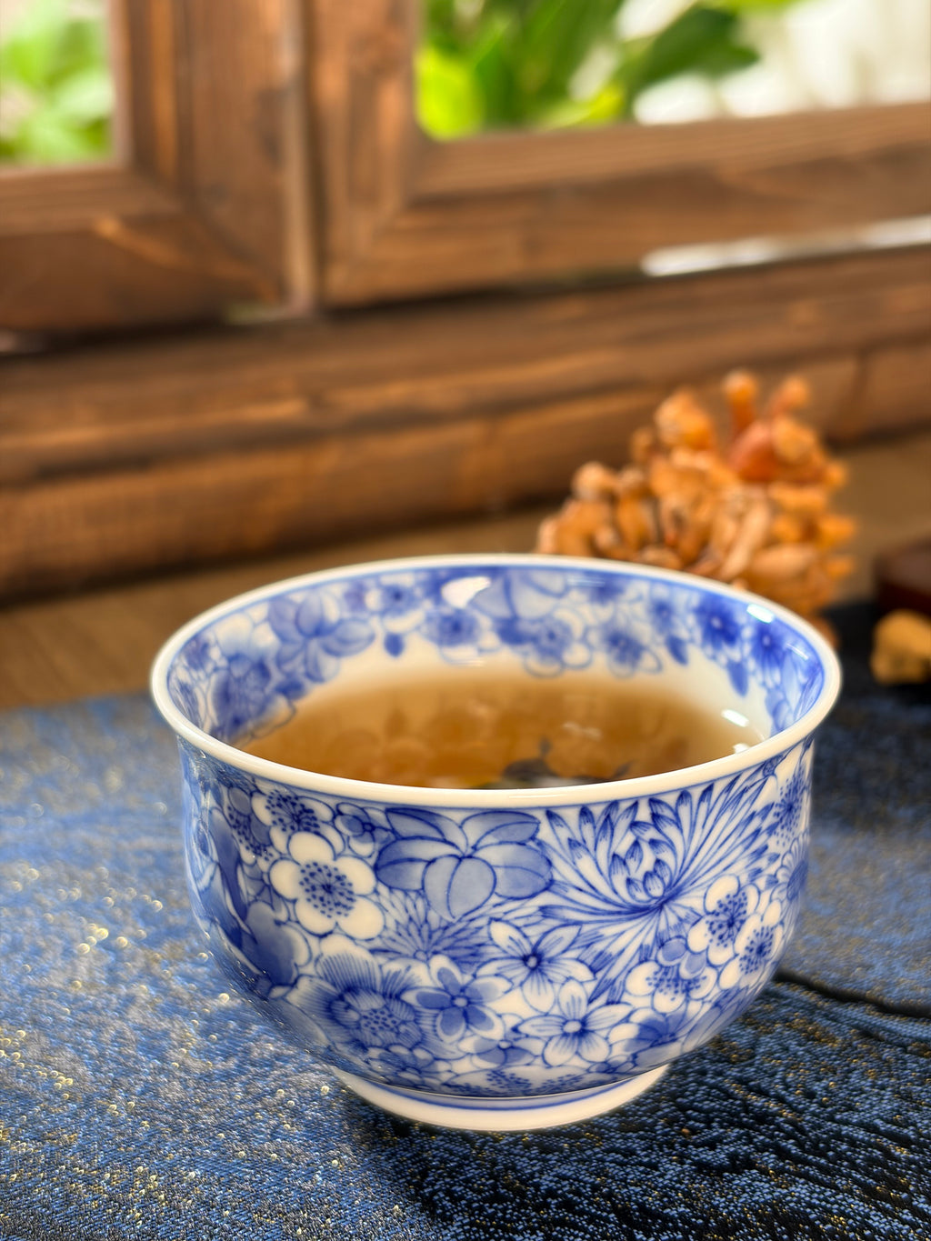 Million Flowers Fragrance Teacup        100ml   -Jingdezhen porcelain
