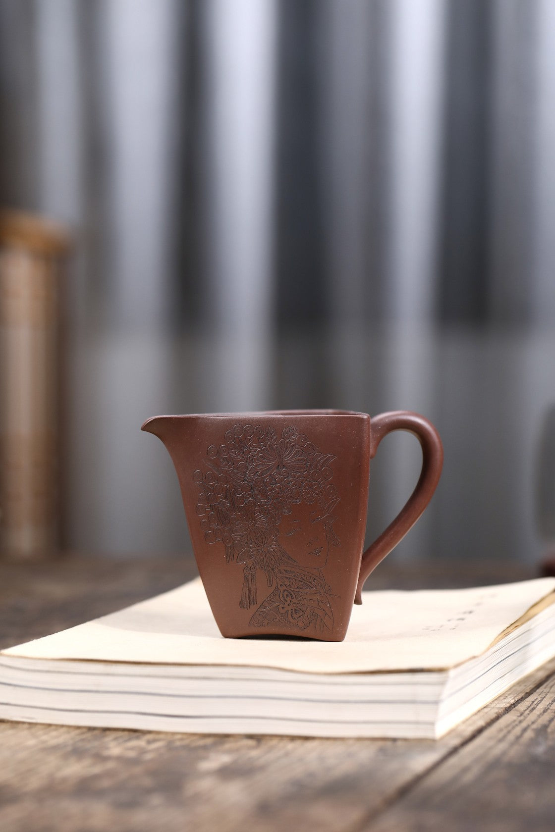 Qing Guo Qing Cheng   230cc - Yixing Zisha Purple Clay Fair Cup