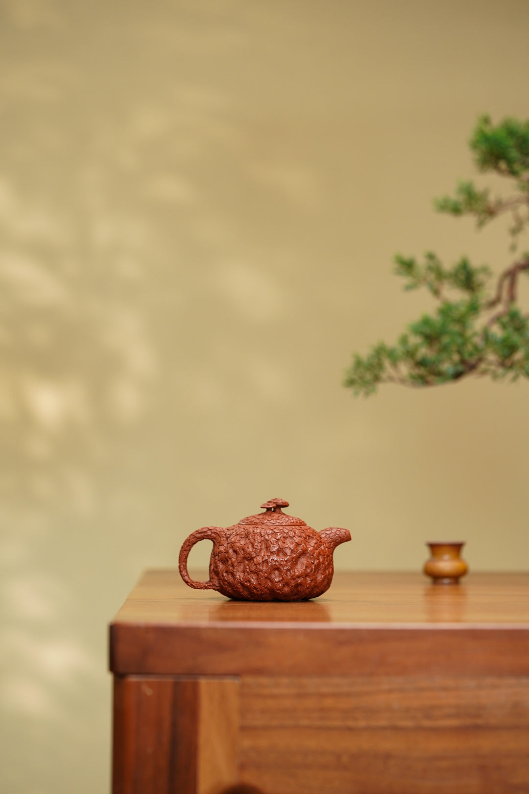 Long Lin Gong Chun  180cc - Yixing Zisha Purple Clay Teapot