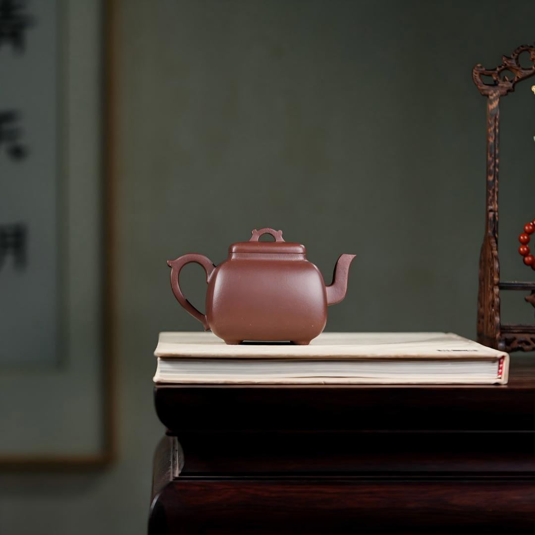 Yun Lu  225cc - Yixing Zisha Purple Clay Teapot