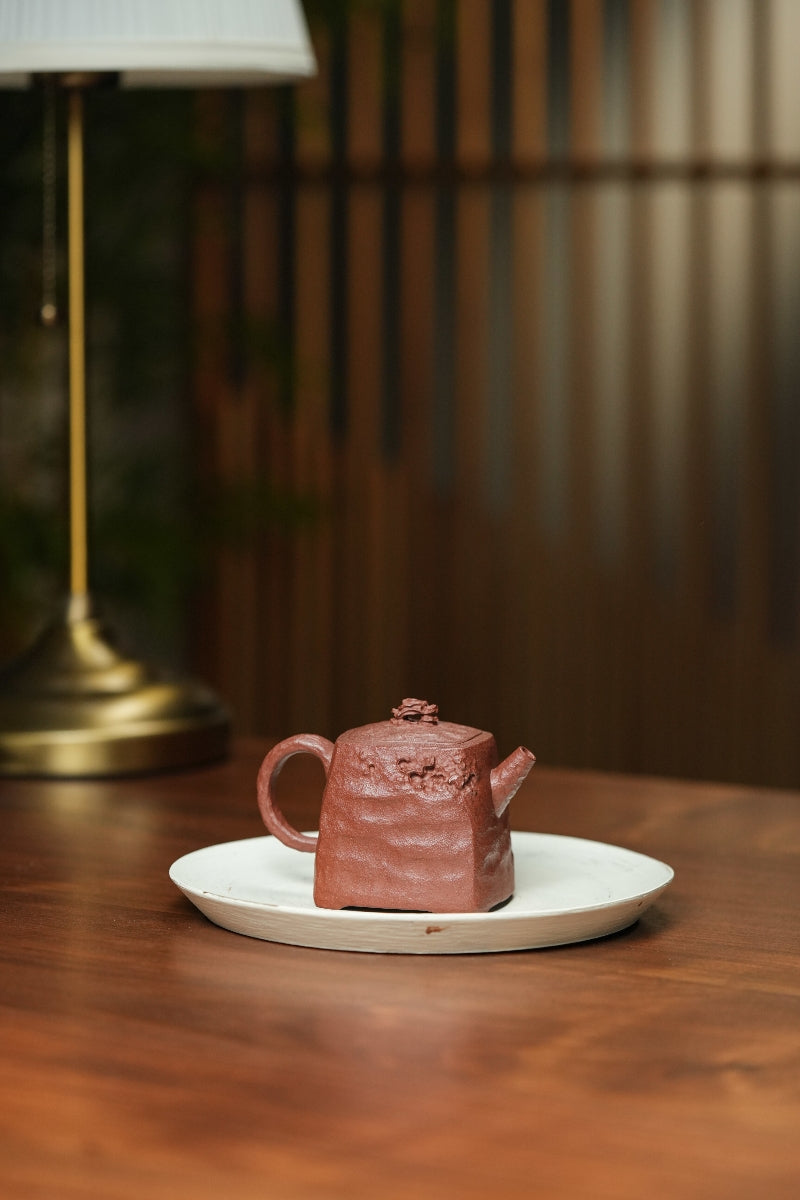 Tai Hu Shi Qu   140cc - Yixing Zisha Purple Clay Teapot