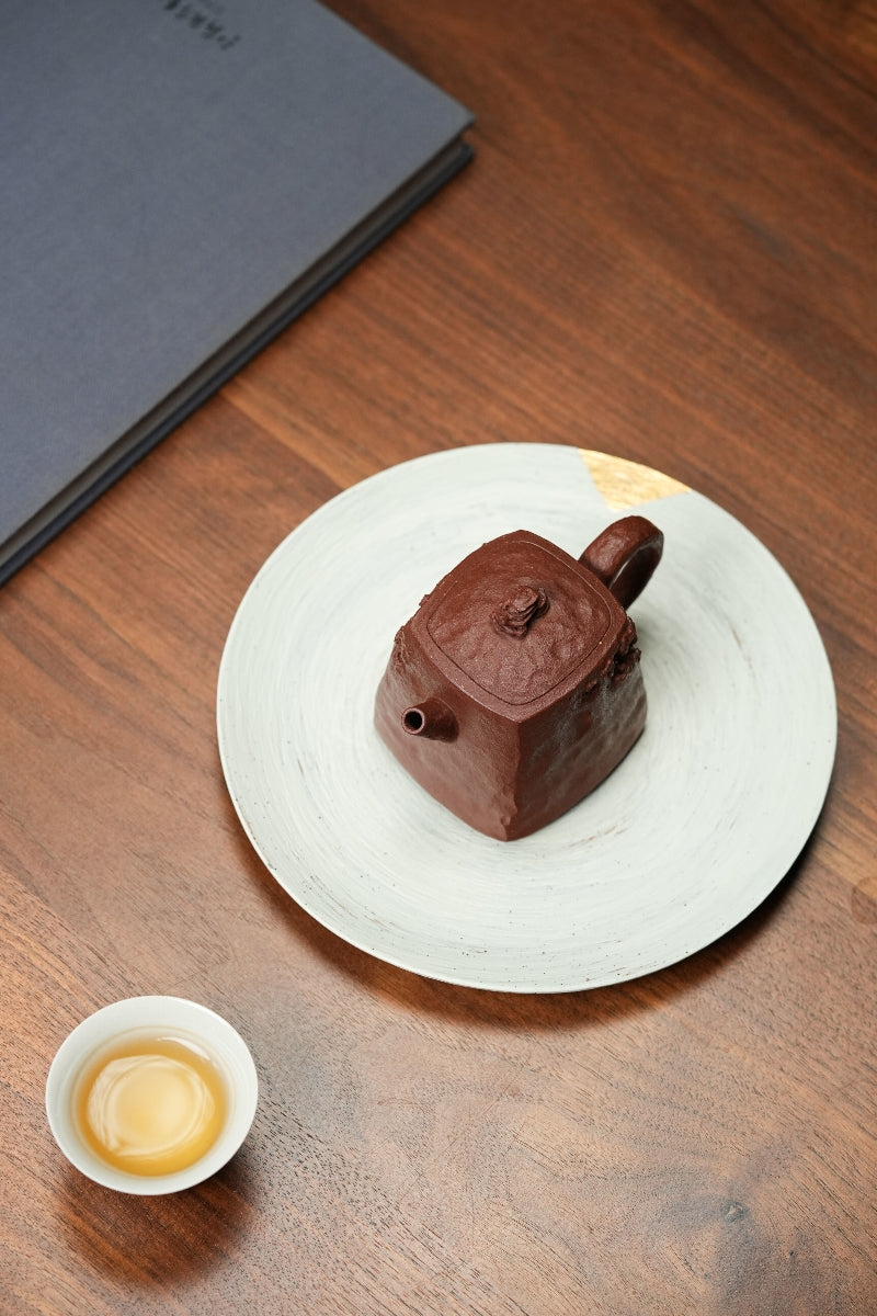 Tai Hu Shi Qu   140cc - Yixing Zisha Purple Clay Teapot