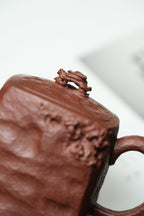 Tai Hu Shi Qu   140cc - Yixing Zisha Purple Clay Teapot