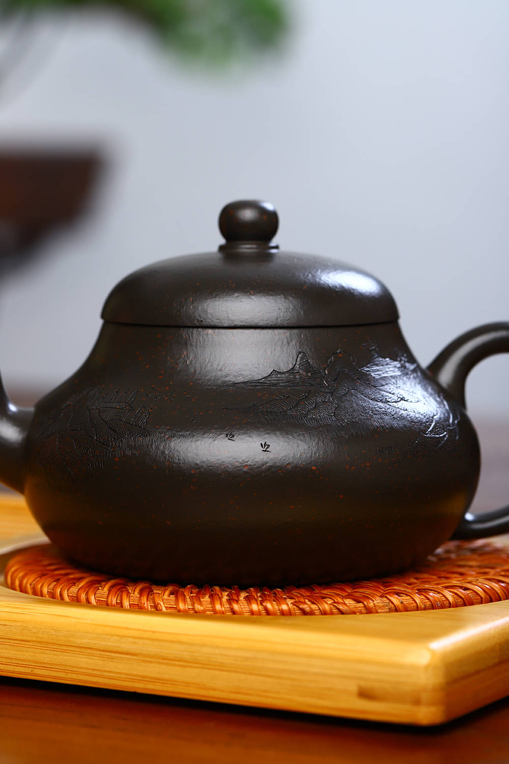 Jun De  280cc - Yixing Zisha Purple Clay Teapot