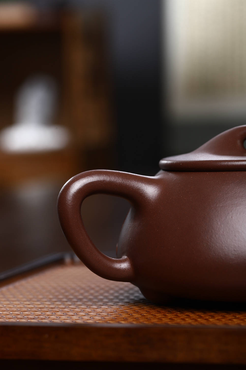 Jin Yu Man Tang   320cc - Yixing Zisha Purple Clay Teapot
