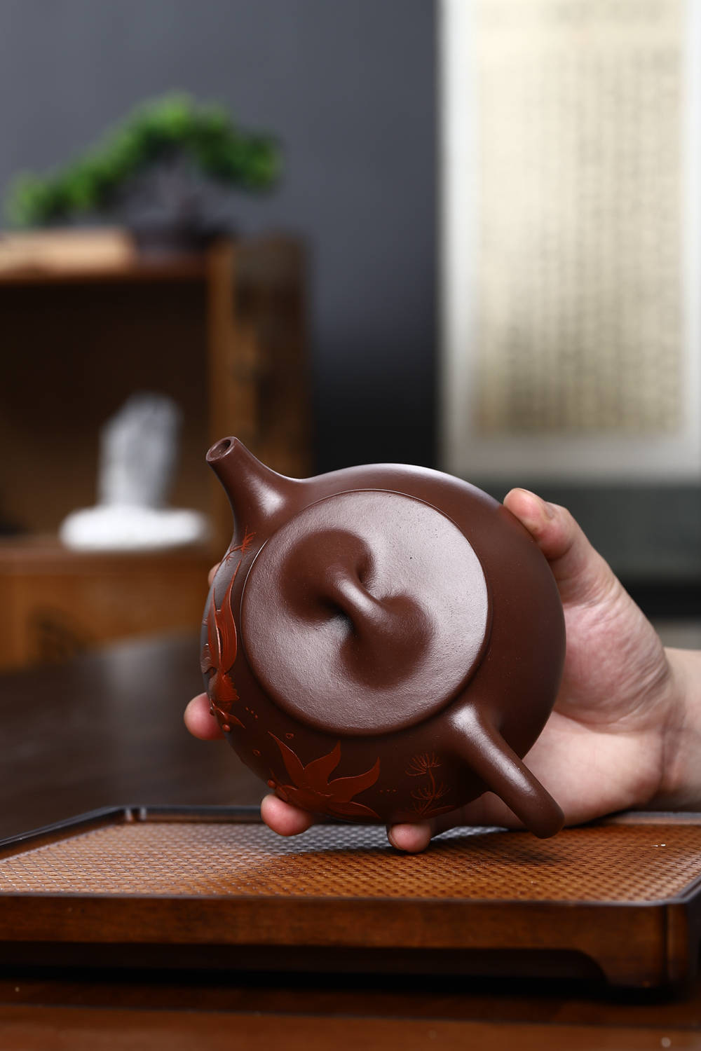Jin Yu Man Tang   320cc - Yixing Zisha Purple Clay Teapot
