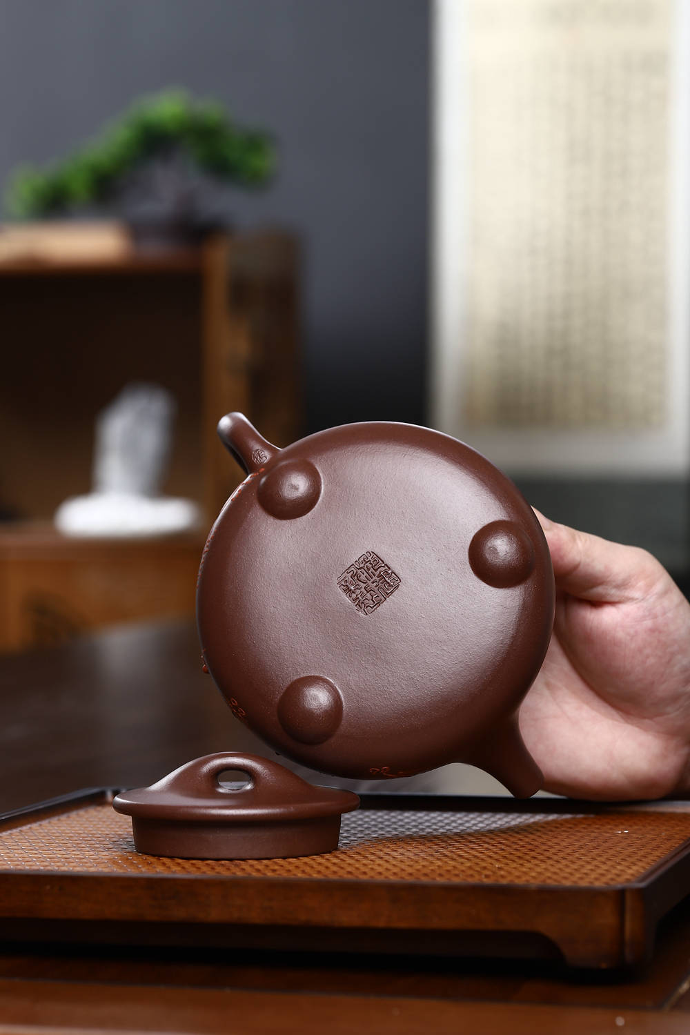 Jin Yu Man Tang   320cc - Yixing Zisha Purple Clay Teapot