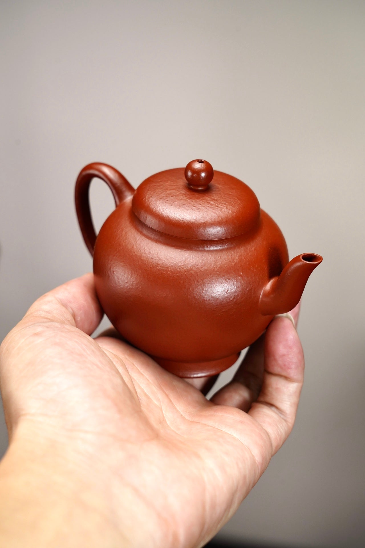 Nan Zhou Gao Shan  160cc - Yixing Zisha Purple Clay Teapot