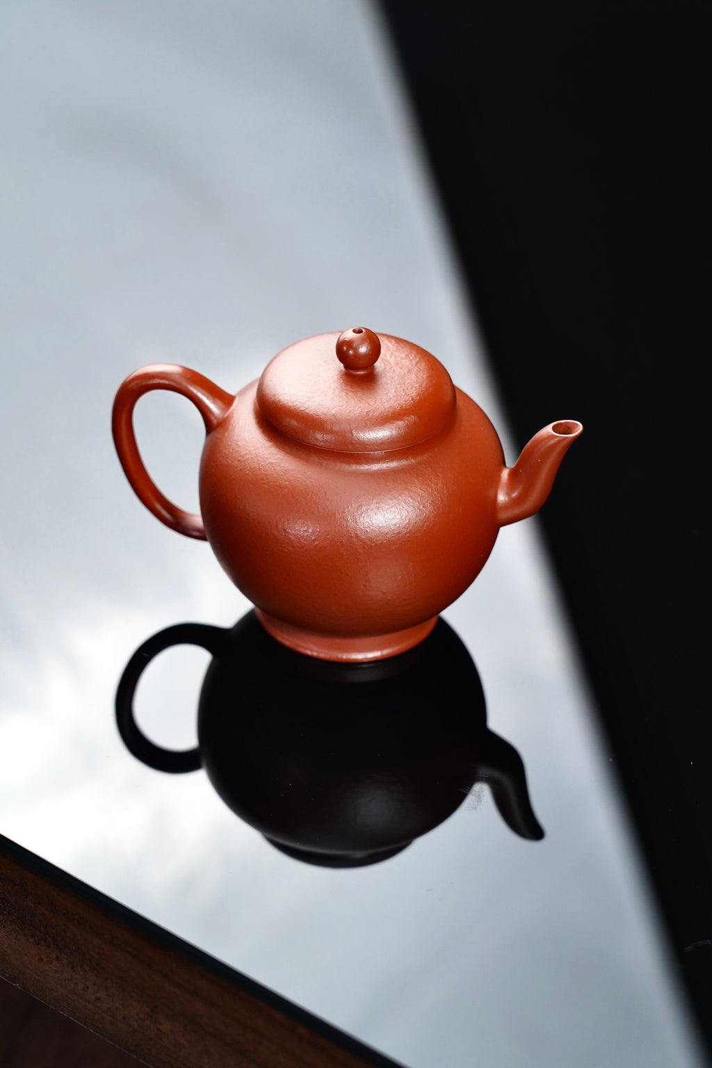 Nan Zhou Gao Shan  160cc - Yixing Zisha Purple Clay Teapot
