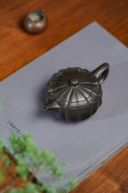 Wan Deng  280cc - Yixing Zisha Purple Clay Teapot