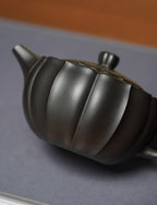 Wan Deng  280cc - Yixing Zisha Purple Clay Teapot