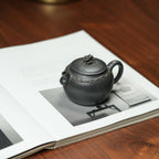 Tai Hu Shi Qu   130cc - Yixing Zisha Purple Clay Teapot