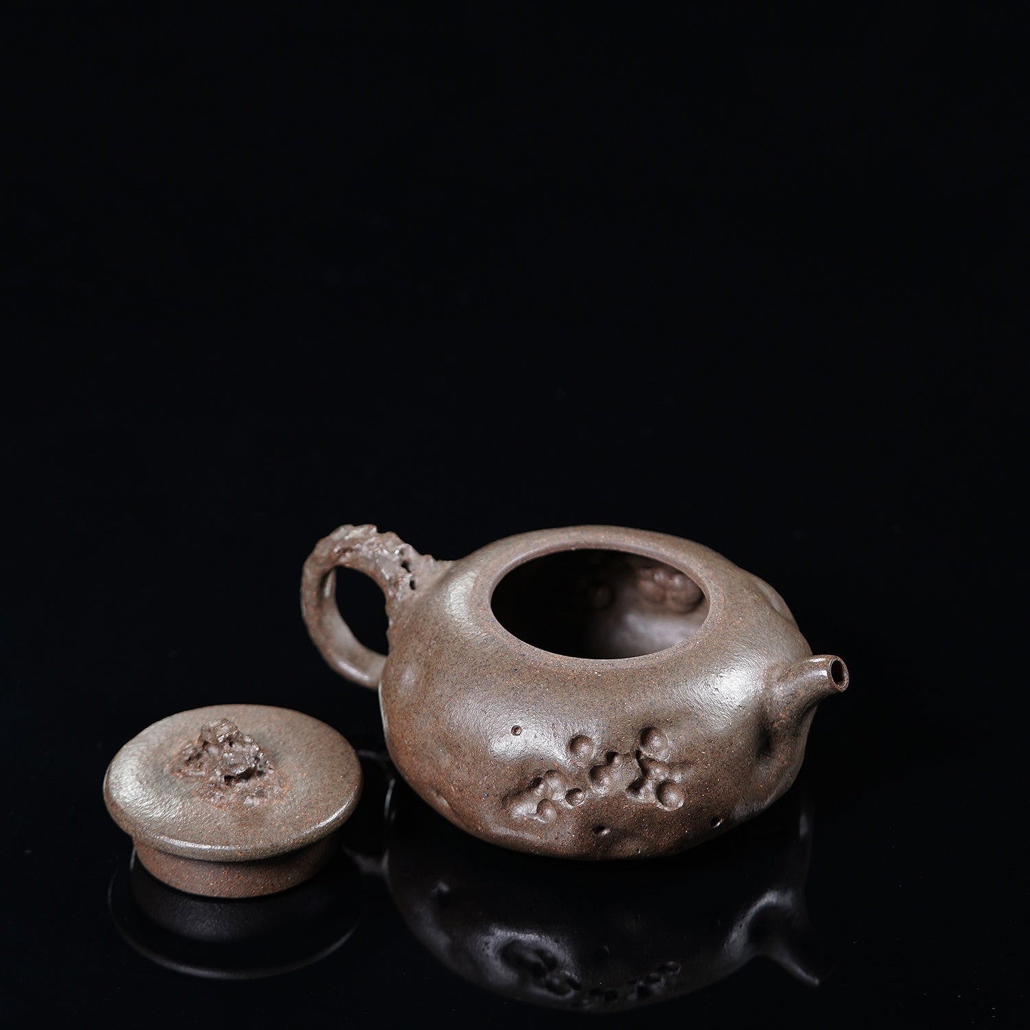 Tai Hu Shi Qu   180cc - Yixing Zisha Purple Clay Teapot