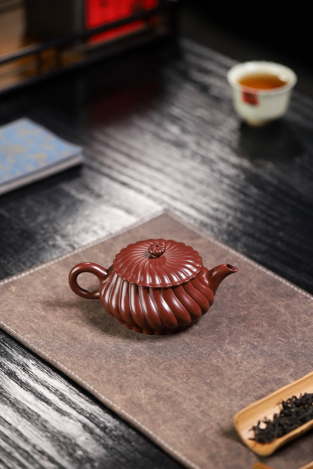 Jin Wen Ming Lu  170cc - Yixing Zisha Purple Clay Teapot