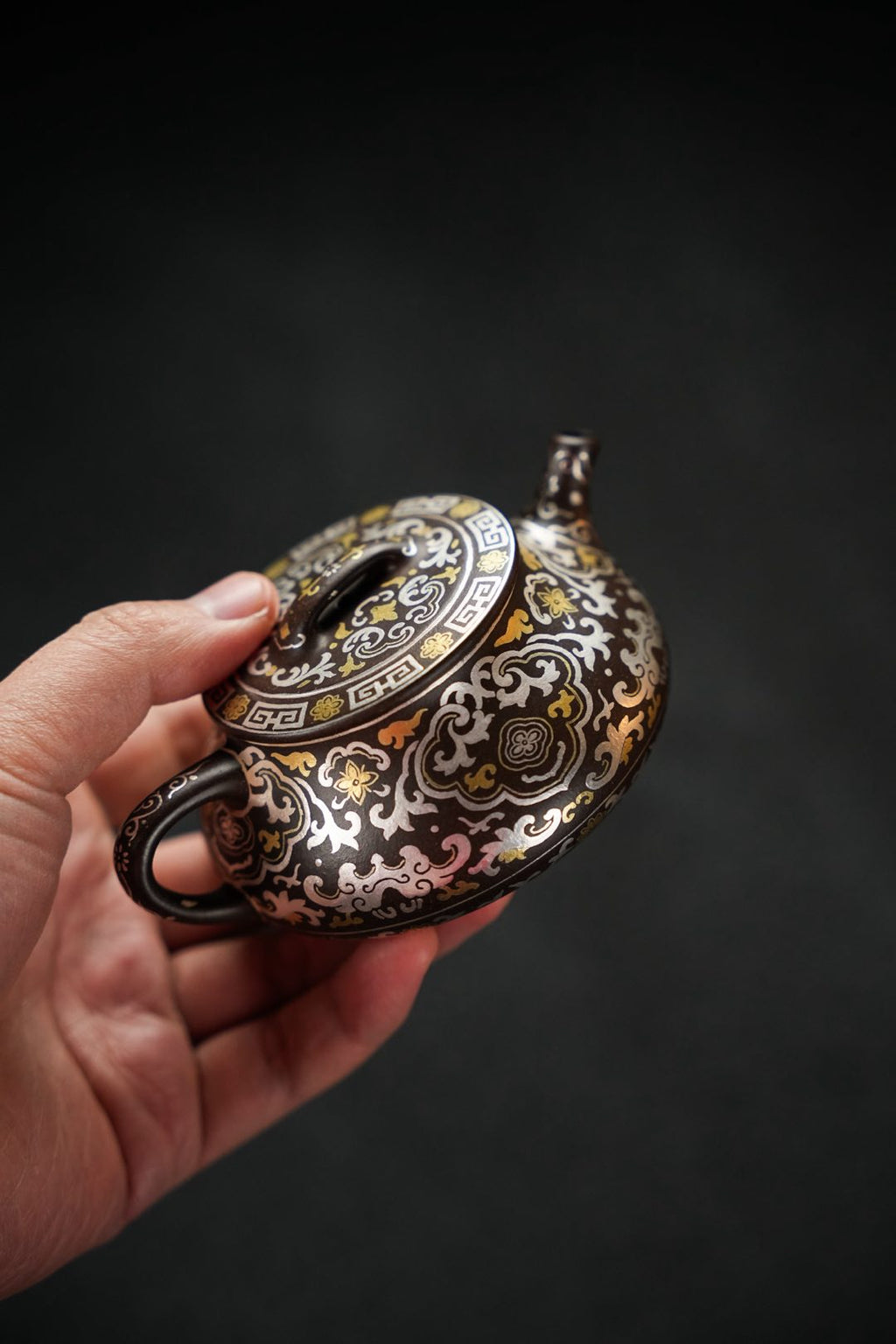 Yue Piao  160cc - Yixing Zisha Purple Clay Teapot