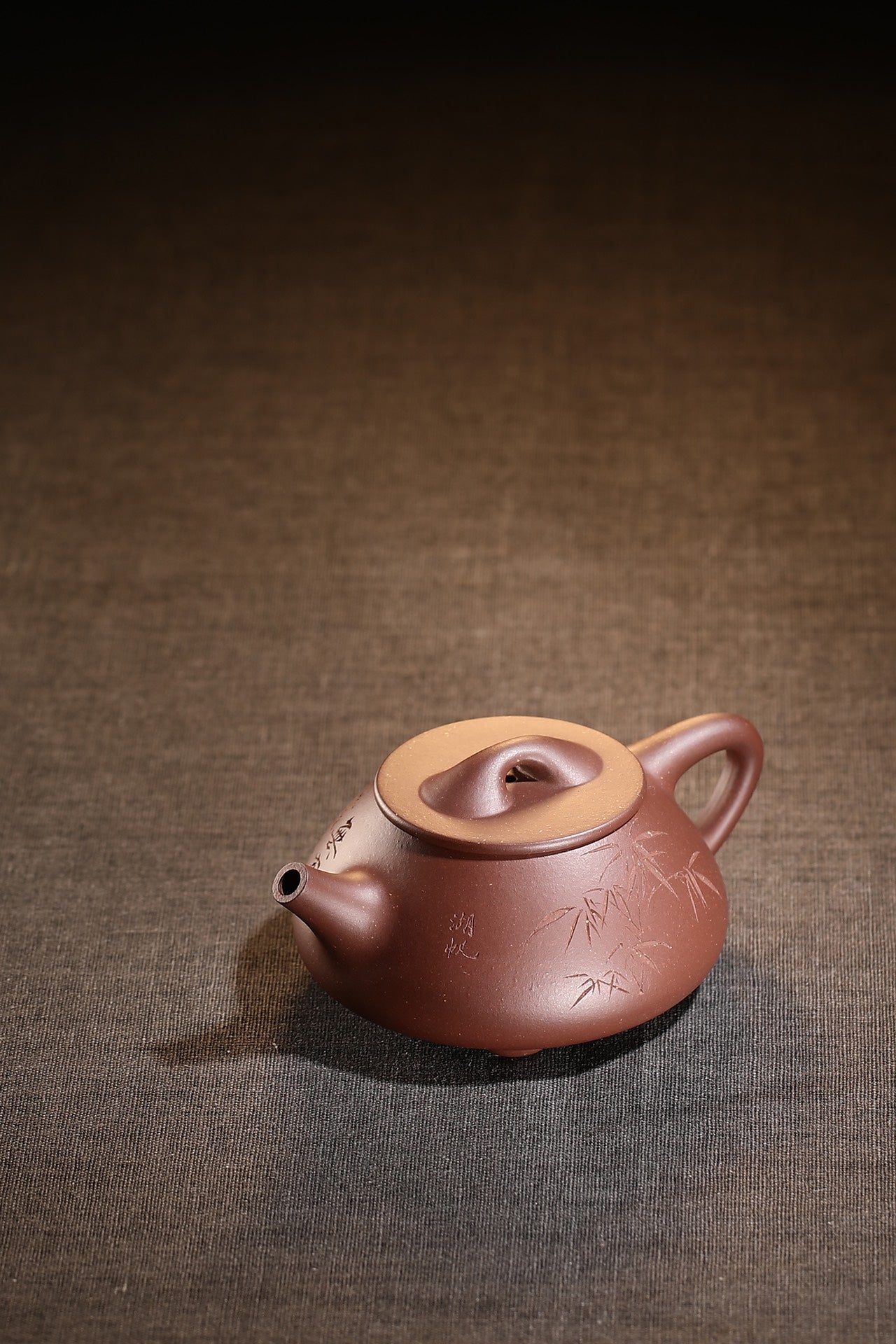 Jing Zhou Shi Piao   200cc - Yixing Zisha Purple Clay Teapot