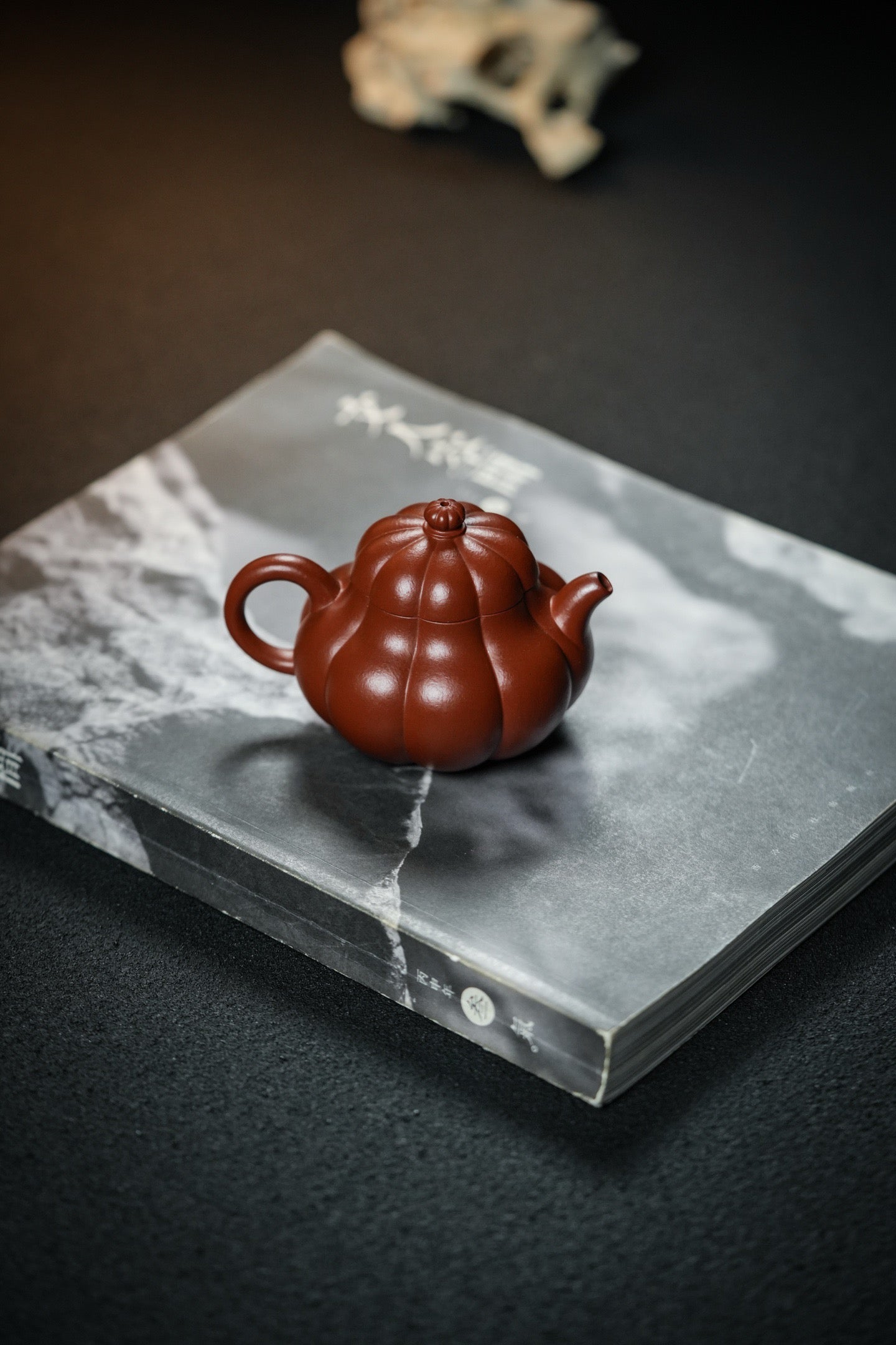 Fan Xin Ling Long   130cc - Yixing Zisha Purple Clay Teapot