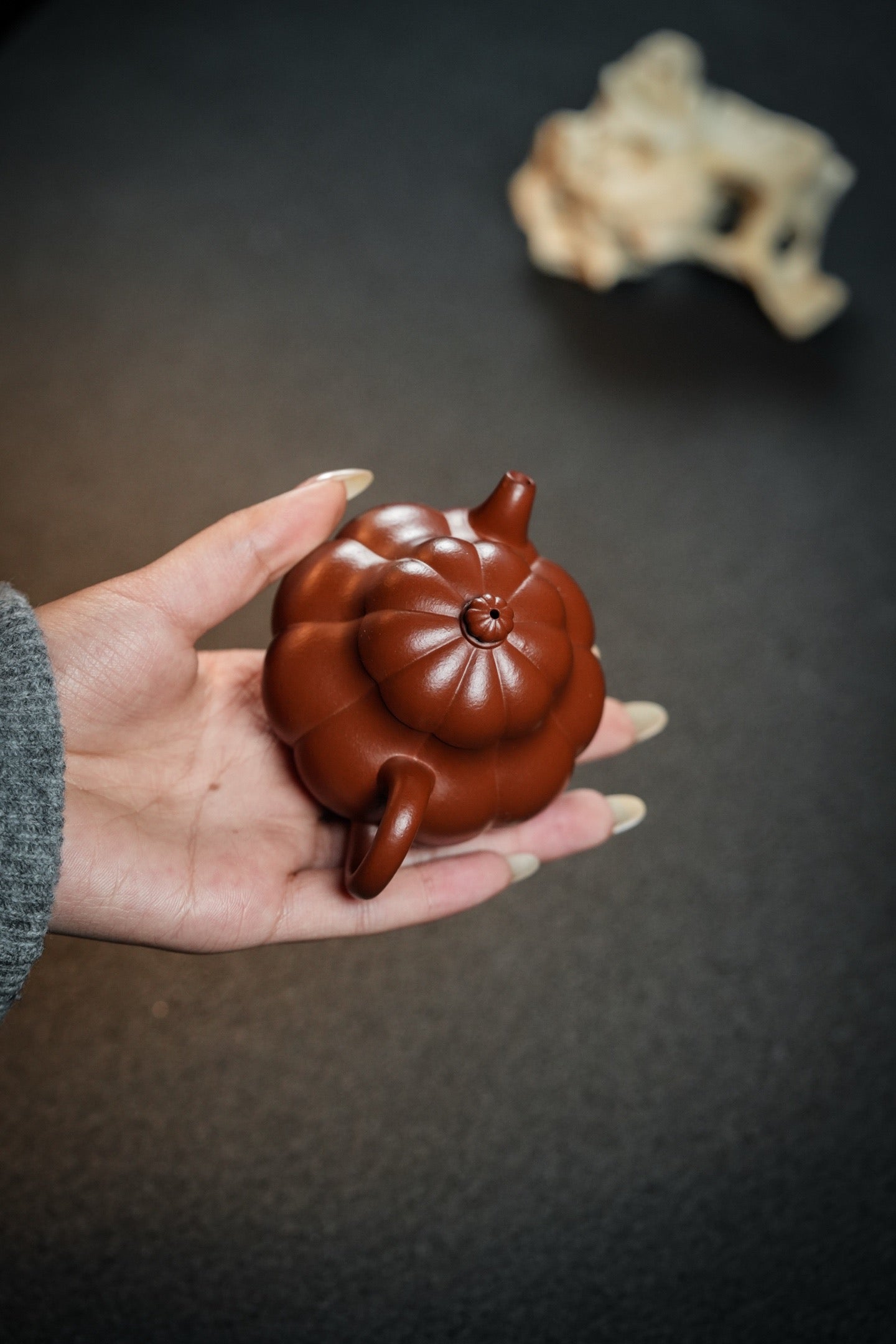 Fan Xin Ling Long   130cc - Yixing Zisha Purple Clay Teapot