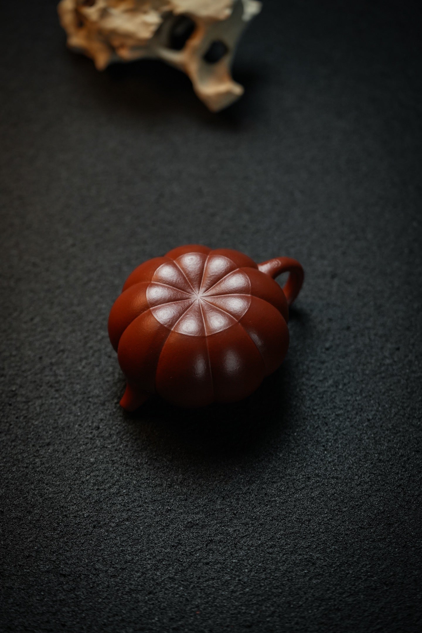 Fan Xin Ling Long   130cc - Yixing Zisha Purple Clay Teapot