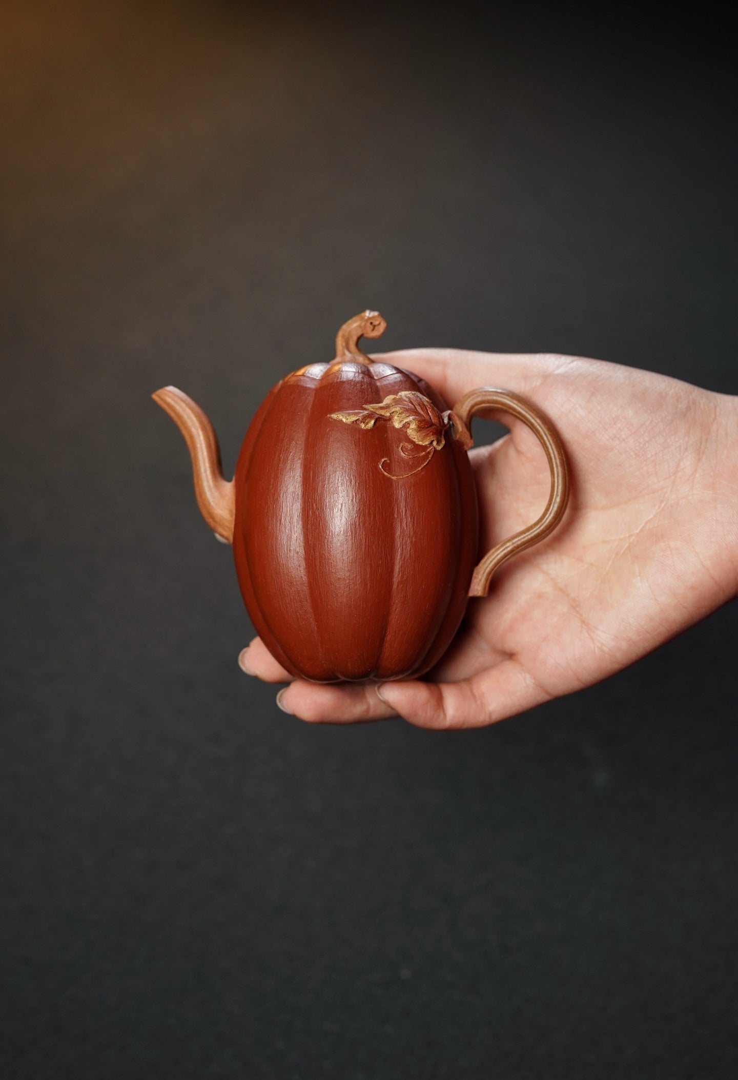 Jing Le Nan Gua   208cc - Yixing Zisha Purple Clay Teapot