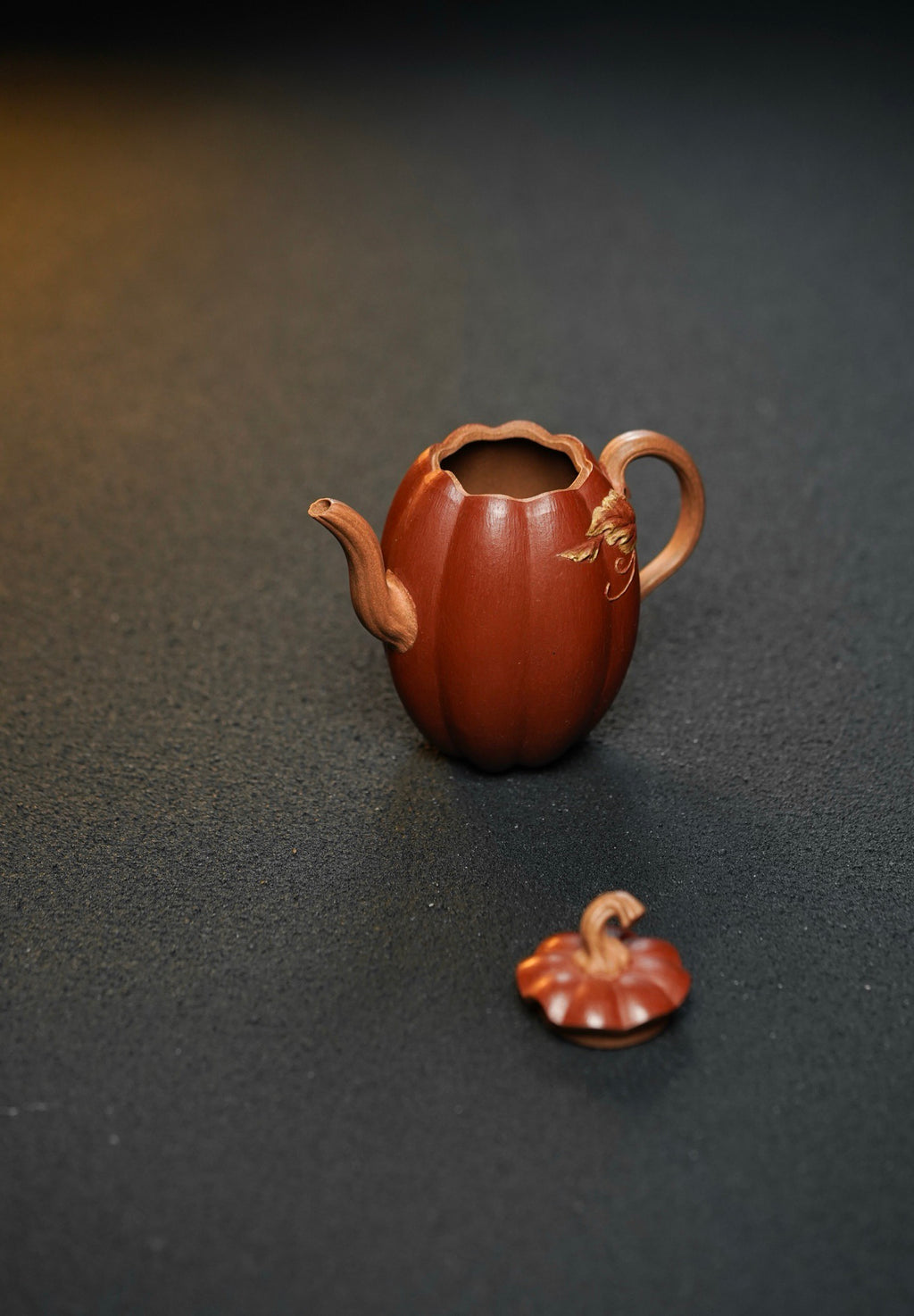 Jing Le Nan Gua   208cc - Yixing Zisha Purple Clay Teapot