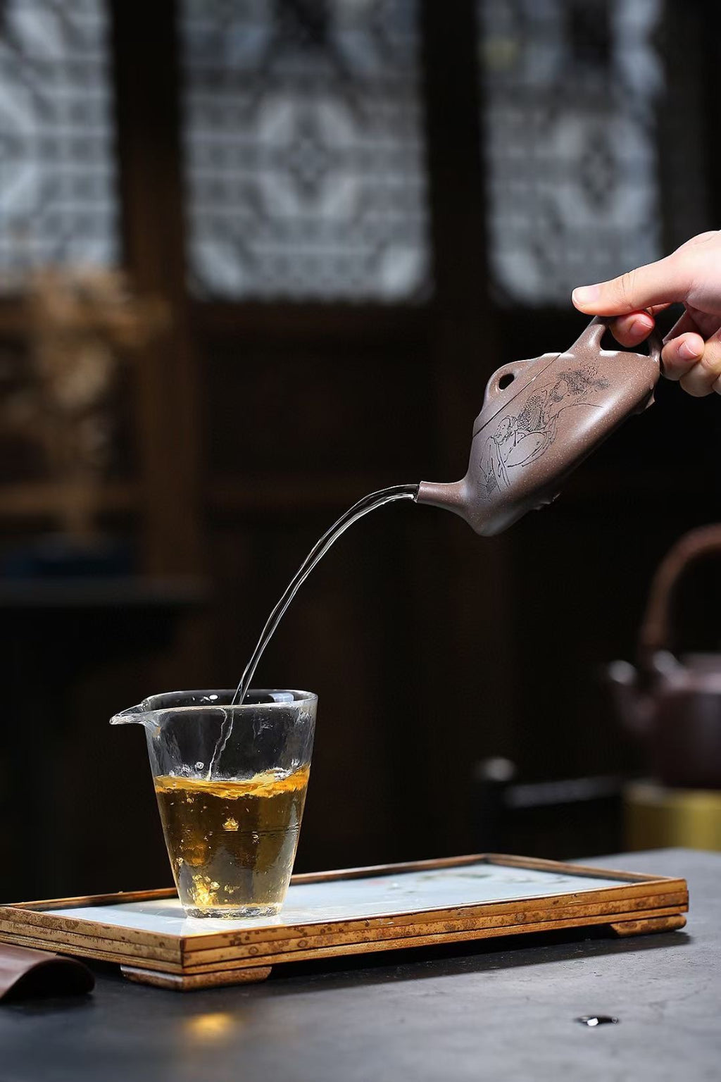 Bian Shi Piao   220cc - Yixing Zisha Purple Clay Teapot
