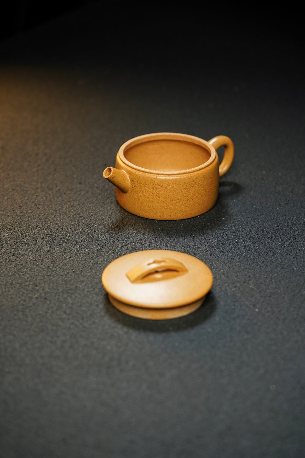 Han Wa  180cc  - Yixing Zisha Purple Clay Teapot