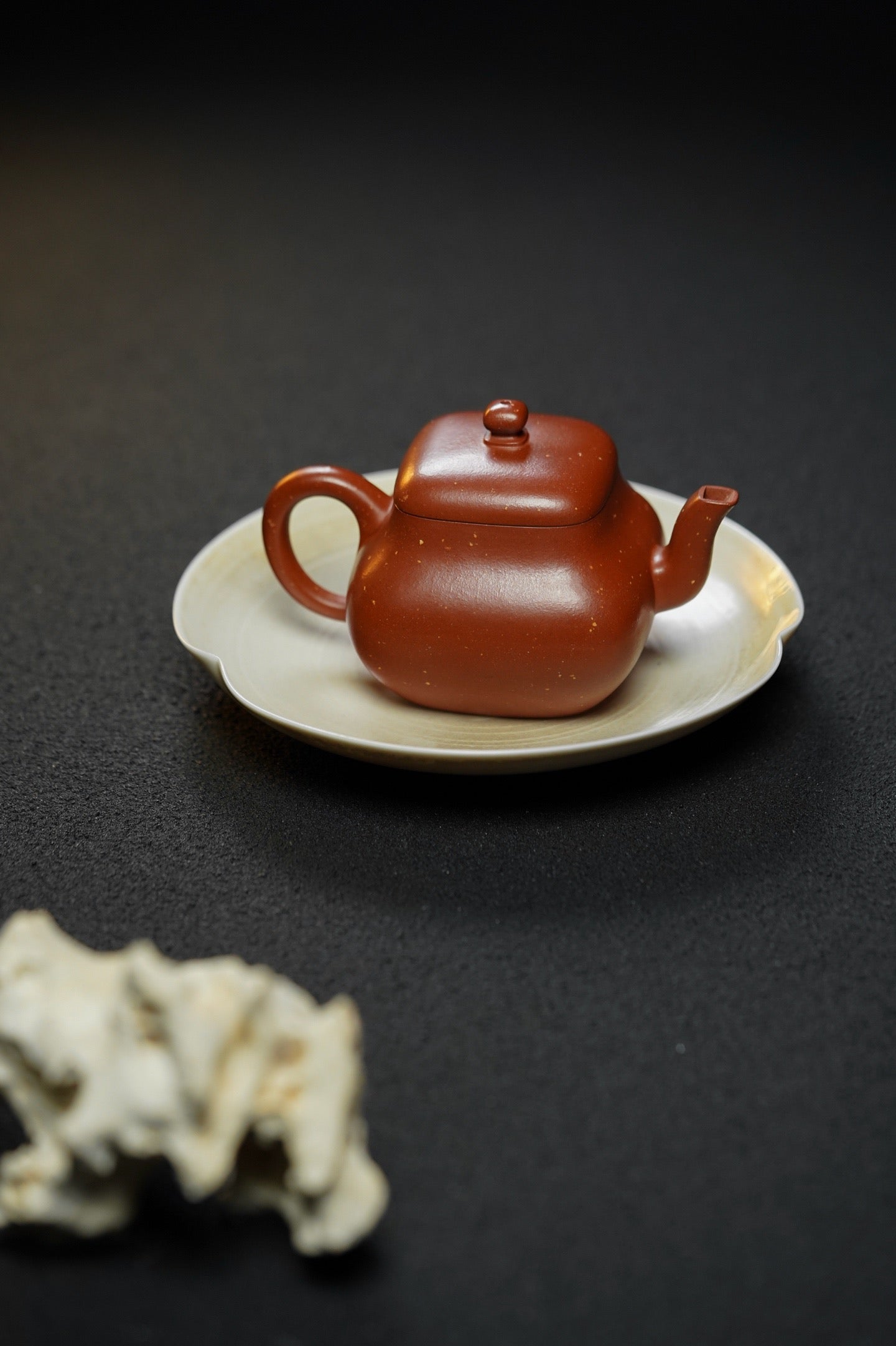 Si Fang Jun De   180cc - Yixing Zisha Purple Clay Teapot