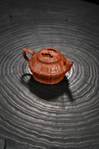 Fu Shou Ru Yi   200cc - Yixing Zisha Purple Clay Teapot