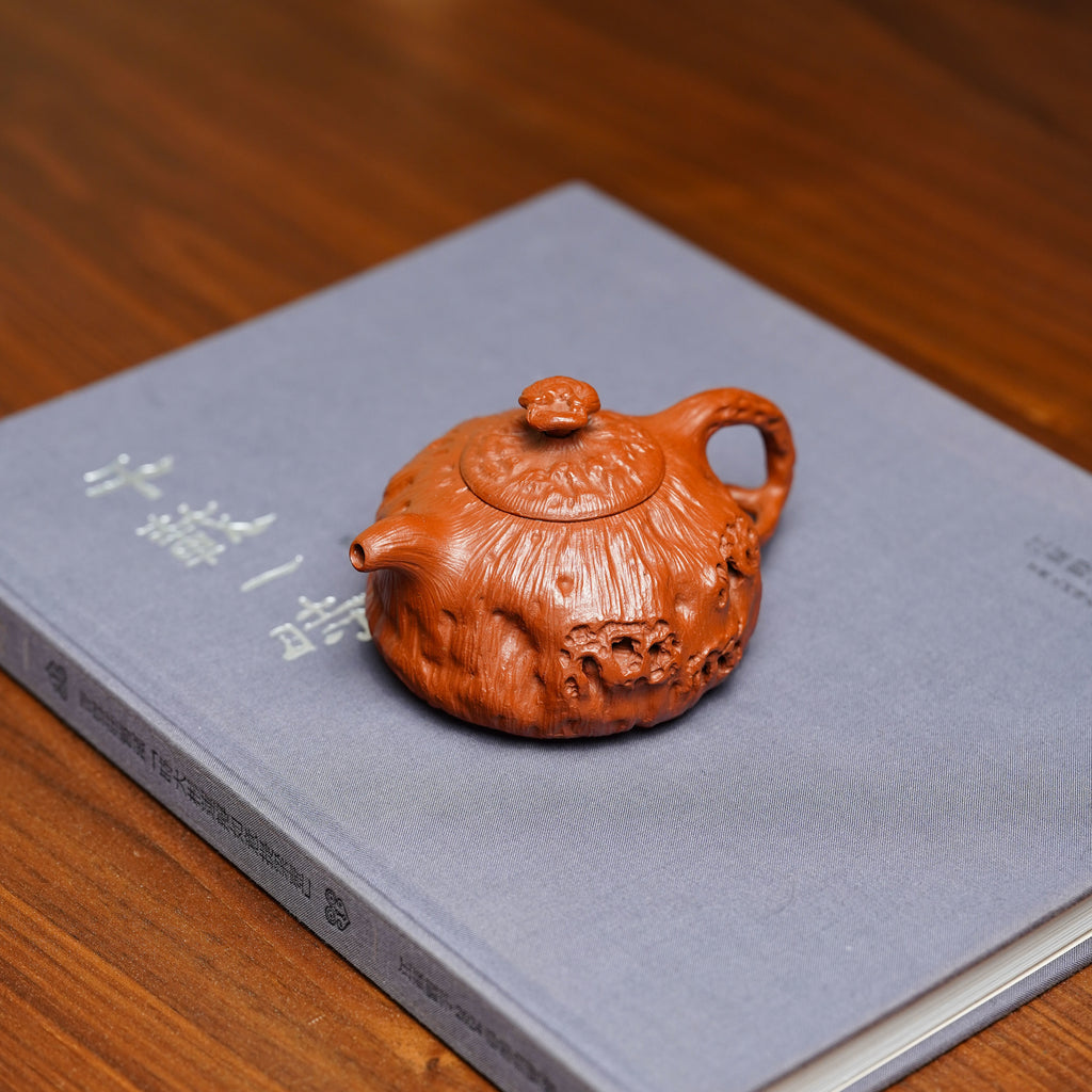 Gong Chun Hu   220cc - Yixing Zisha Purple Clay Teapot