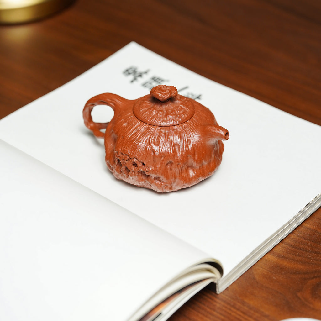 Gong Chun Hu   220cc - Yixing Zisha Purple Clay Teapot