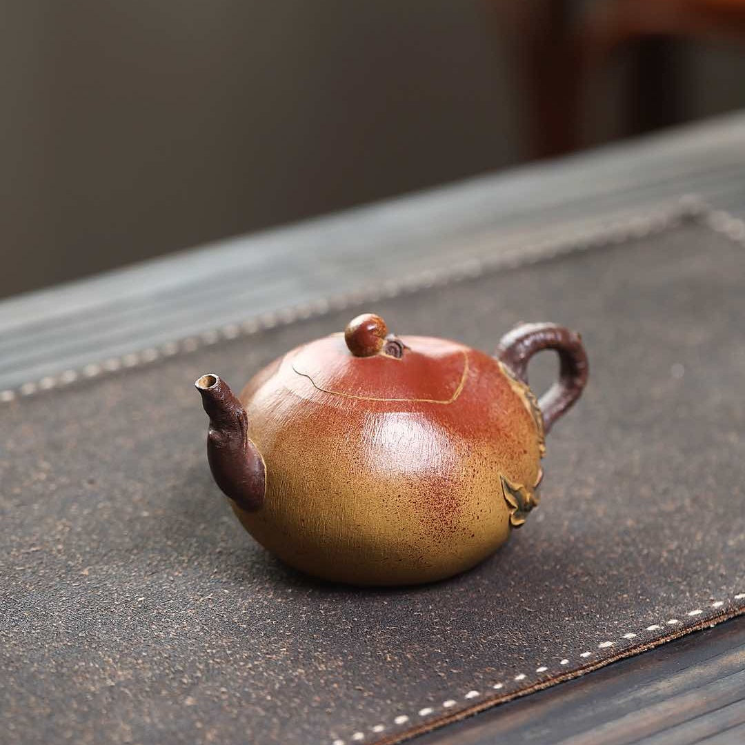 Rui Tao Ying Xiang   230cc - Yixing Zisha Purple Clay Teapot