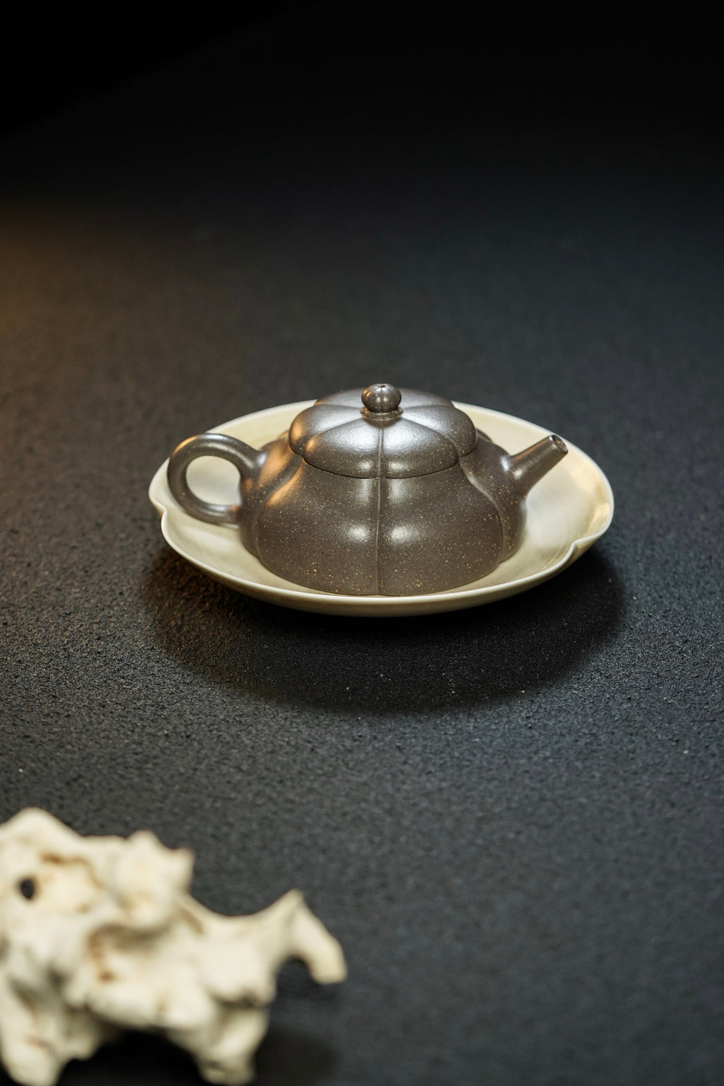 Jing Le   180cc - Yixing Zisha Purple Clay Teapot
