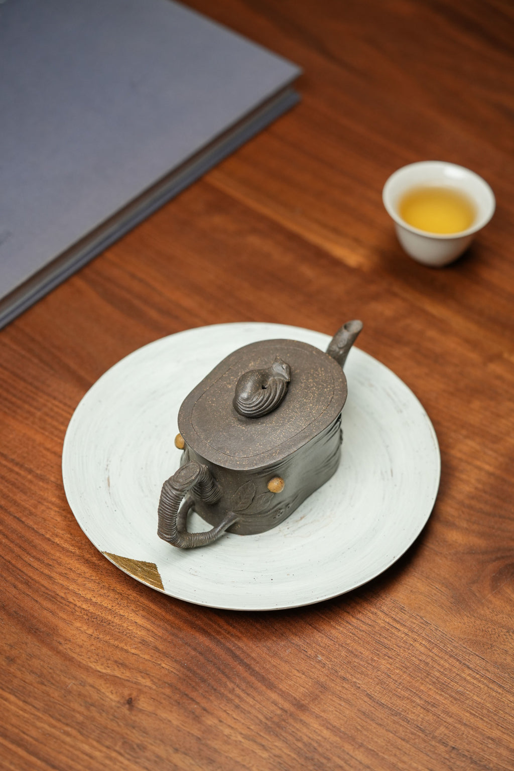 Ling Hu   120cc - Yixing Zisha Purple Clay Teapot