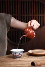 Wu Jin Gong Deng  100cc - Yixing Zisha Purple Clay Teapot