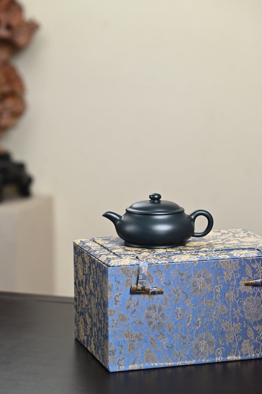 Ming Lu   180cc - Yixing Zisha Purple Clay Teapot