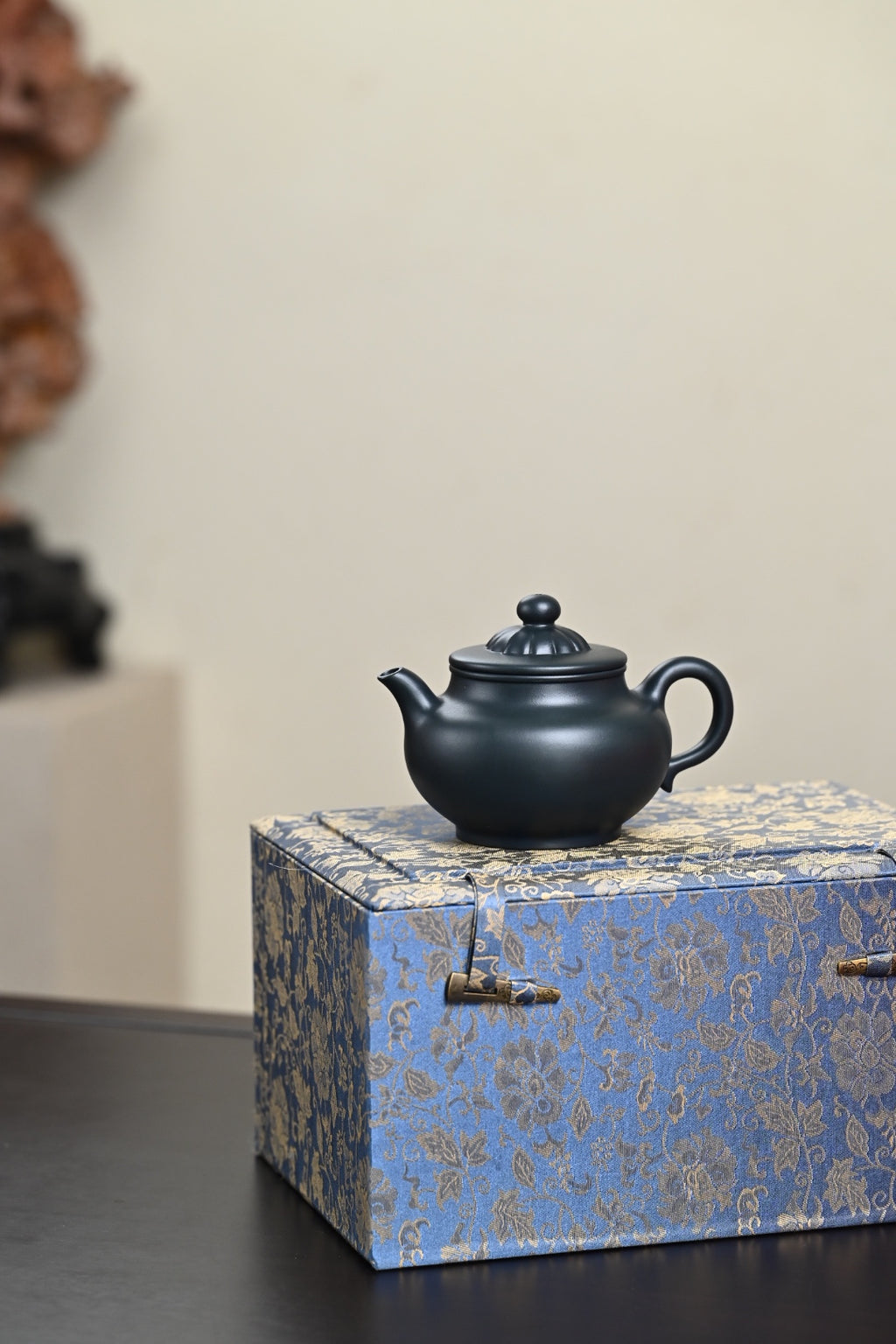Lian Ban  250cc - Yixing Zisha Purple Clay Teapot