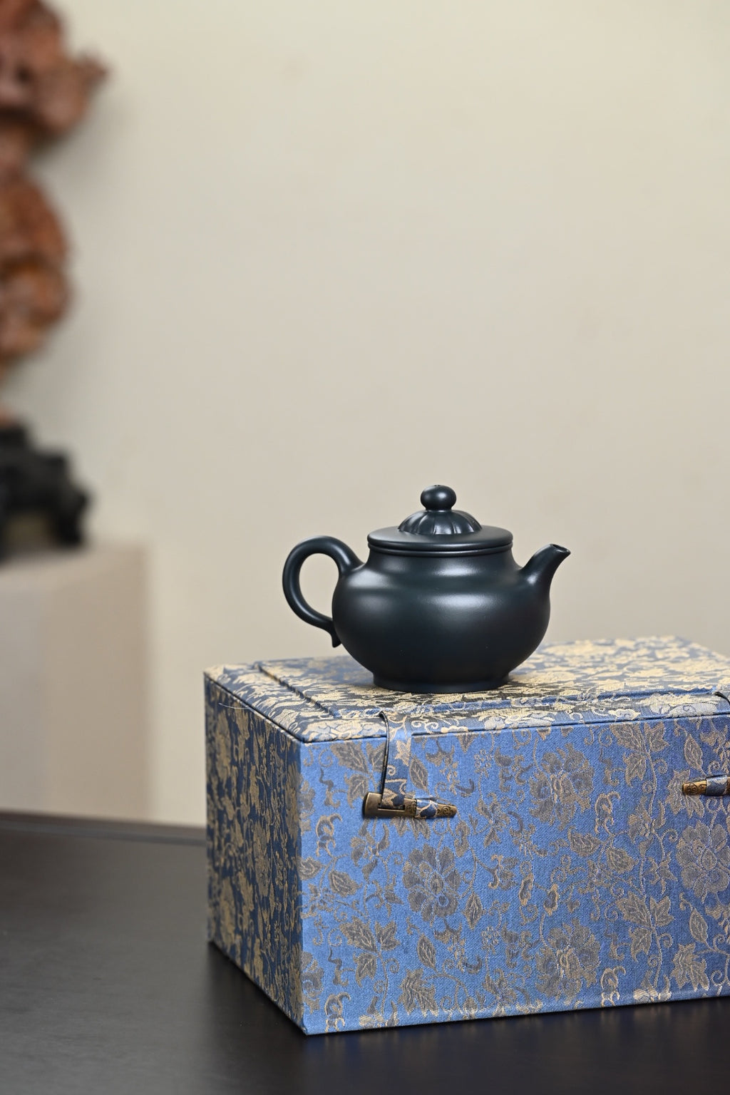 Lian Ban  250cc - Yixing Zisha Purple Clay Teapot
