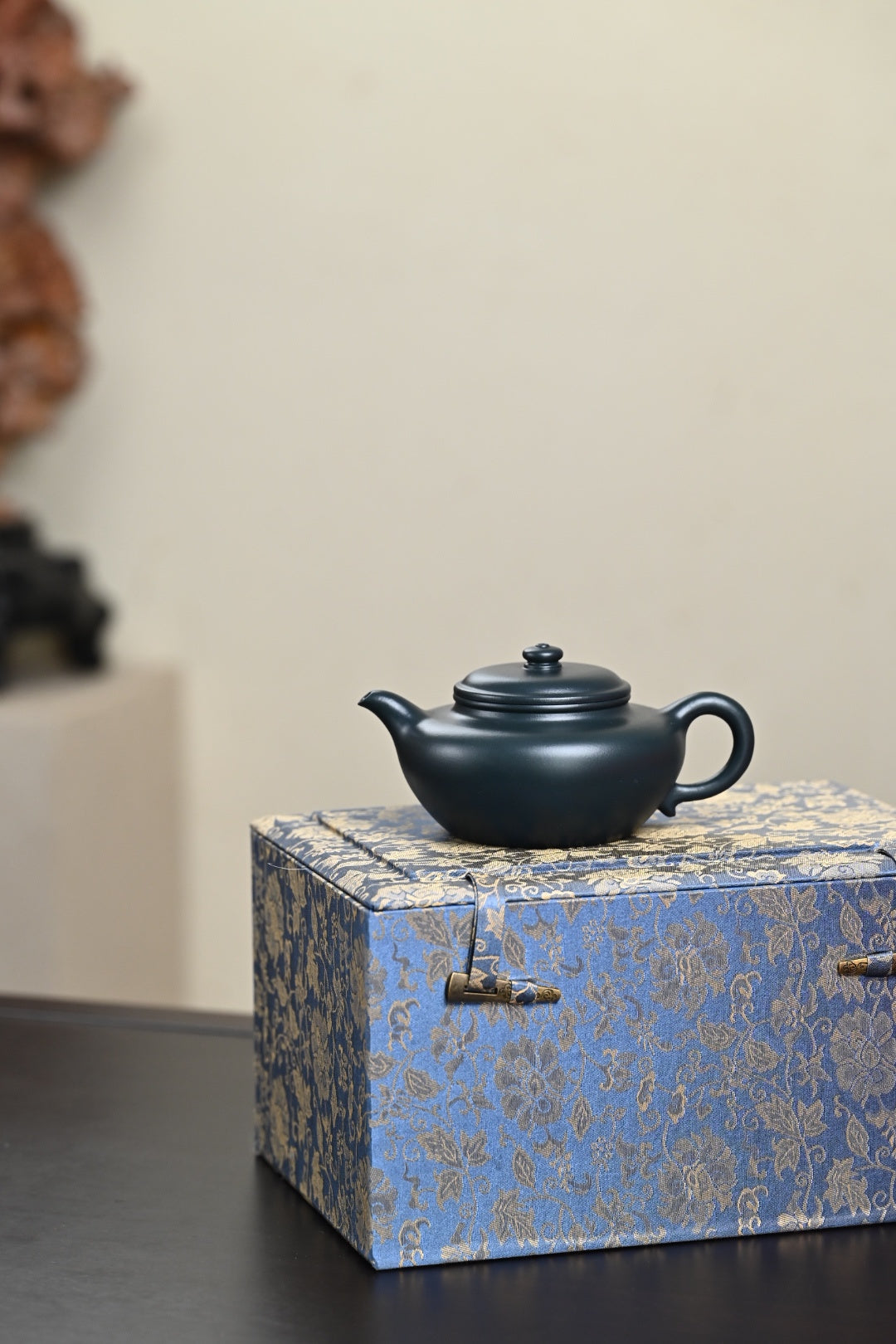 Fang Gu  250cc - Yixing Zisha Purple Clay Teapot