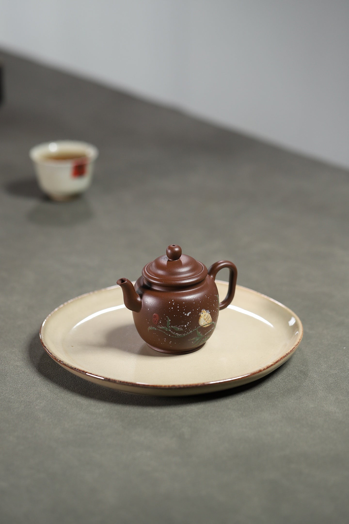 Gong Deng  150cc - Yixing Zisha Purple Clay Teapot